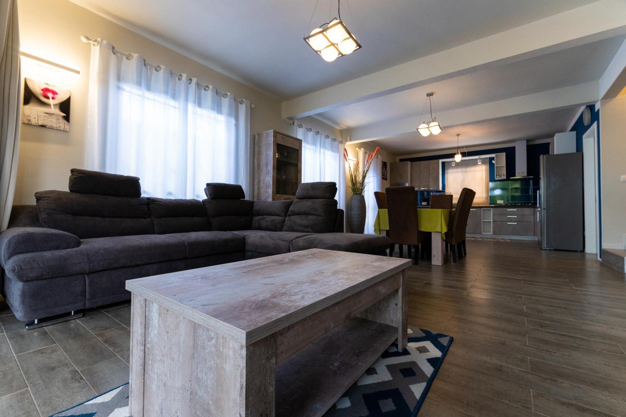 Villa Preety Blue *